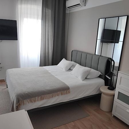 Agostini - Self Check-In Studios - Free Gated Parking On Site Rijeka Exterior photo