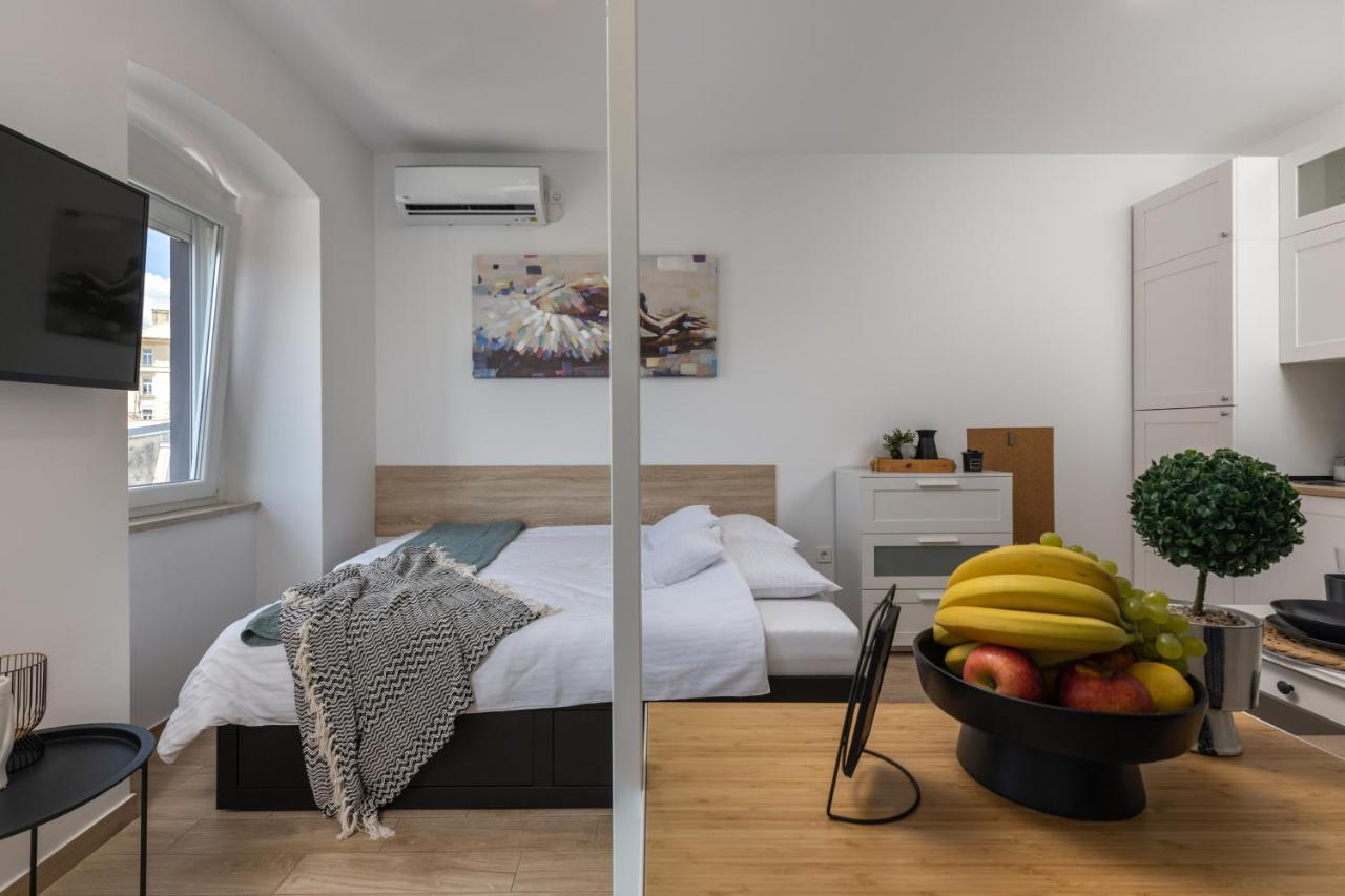 Agostini - Self Check-In Studios - Free Gated Parking On Site Rijeka Exterior photo