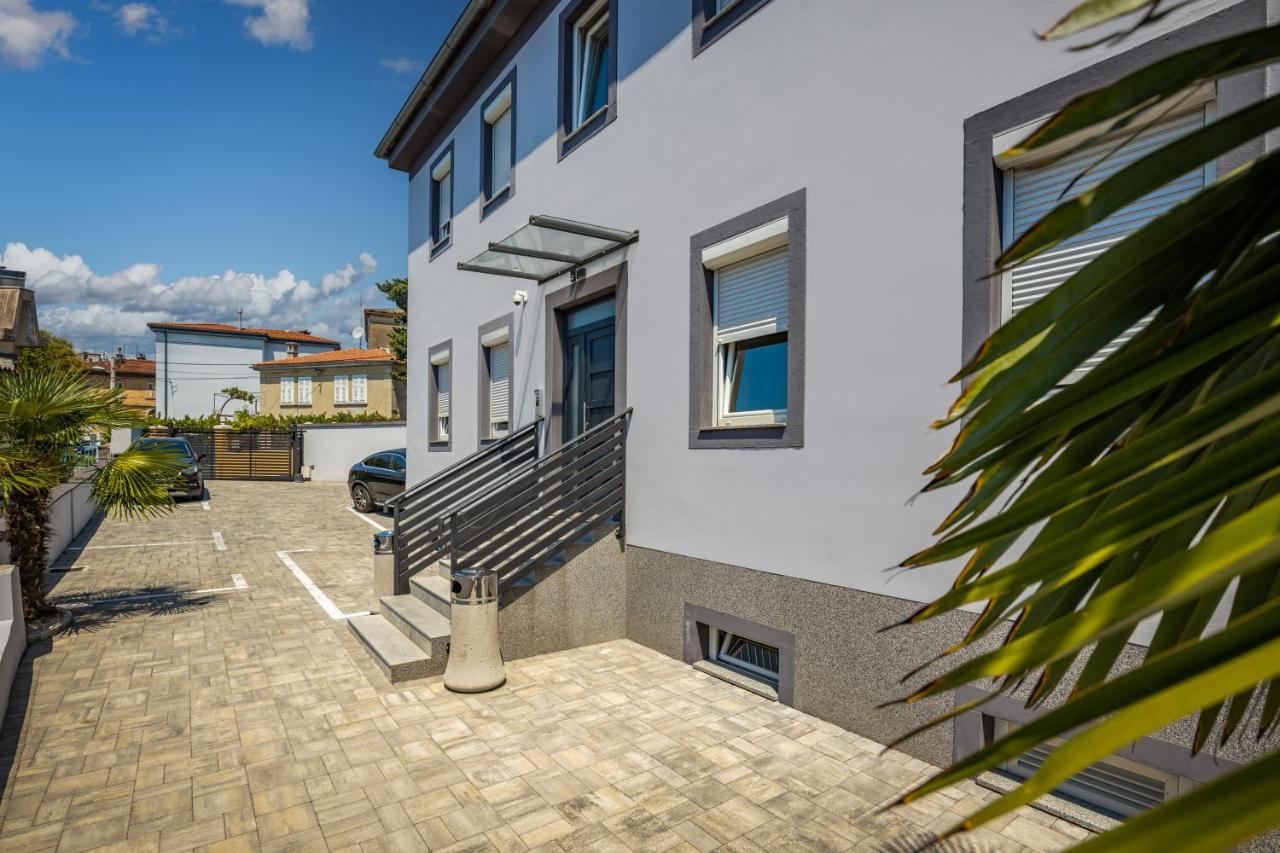 Agostini - Self Check-In Studios - Free Gated Parking On Site Rijeka Exterior photo