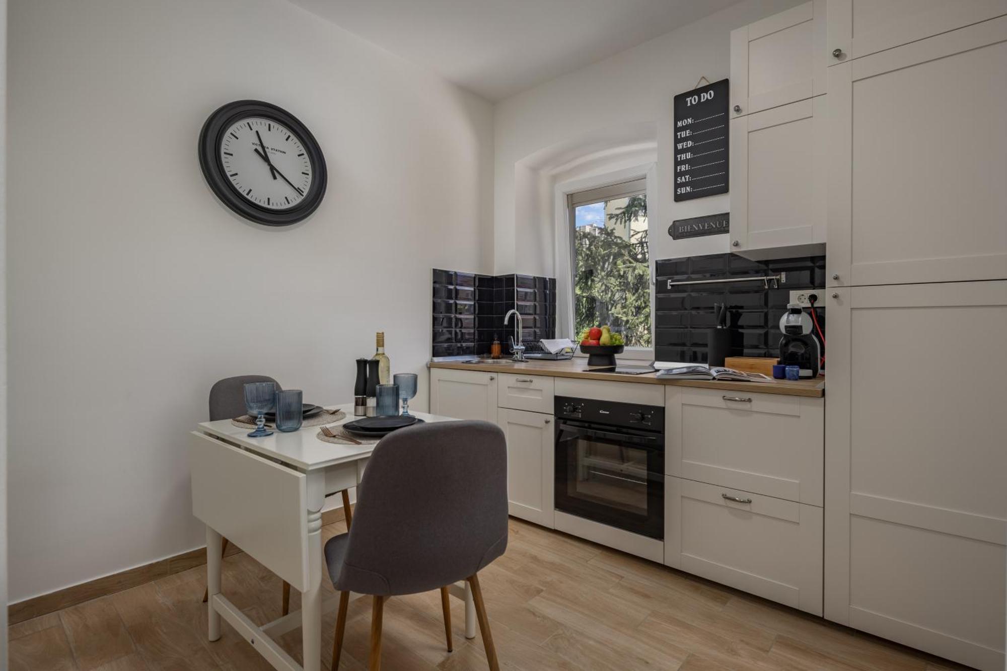 Agostini - Self Check-In Studios - Free Gated Parking On Site Rijeka Exterior photo