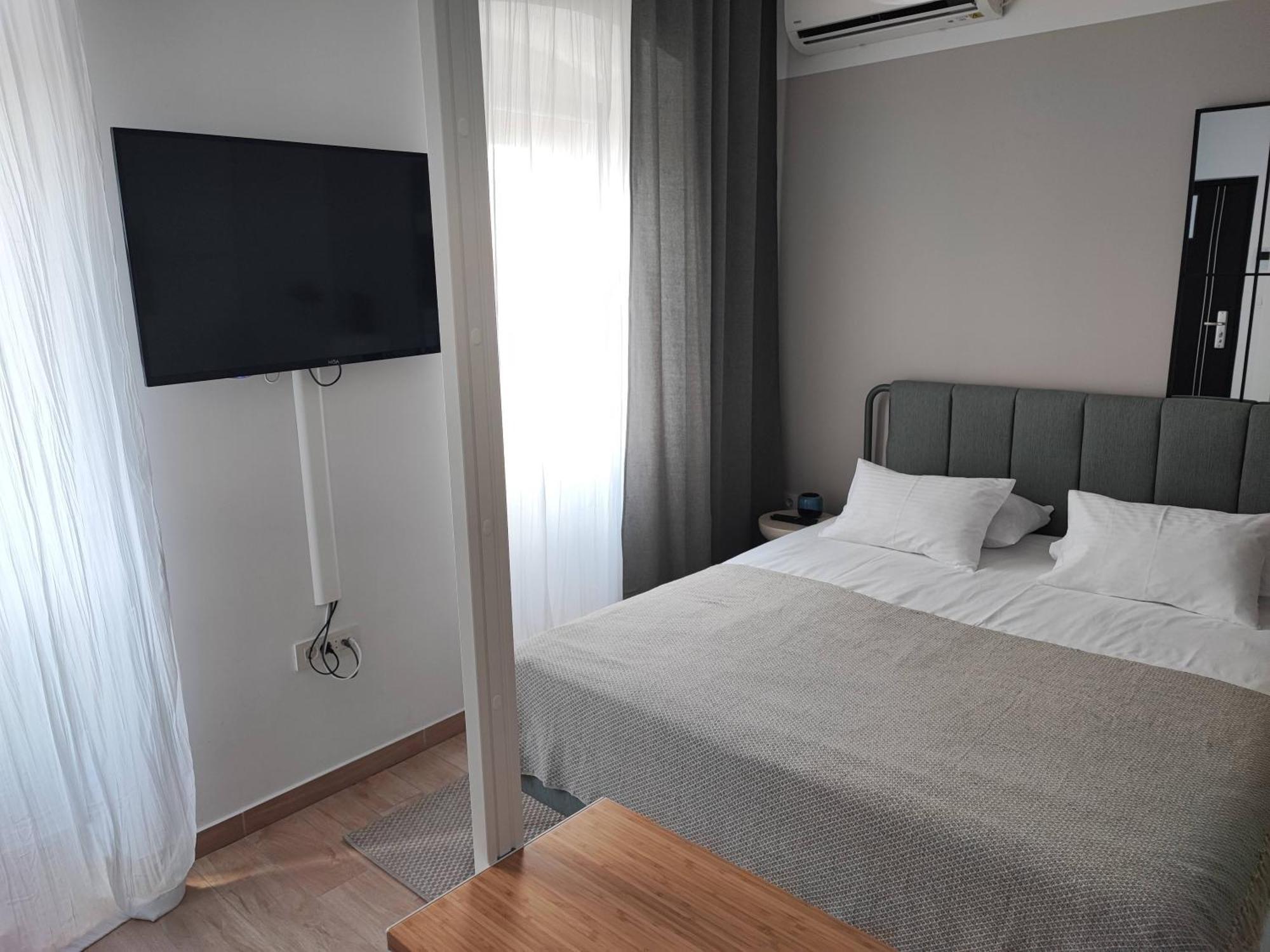 Agostini - Self Check-In Studios - Free Gated Parking On Site Rijeka Exterior photo